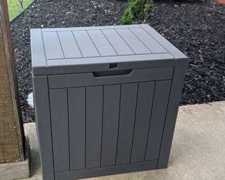 Small deck box