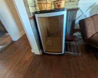 Haier wine cooler 