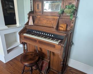 VIntage pump organ