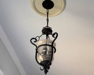 Light fixture 