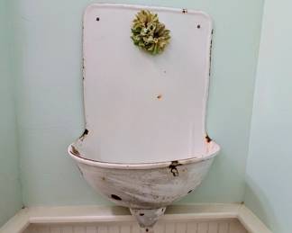 Vintage sink wall decor