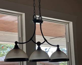 Light fixture 