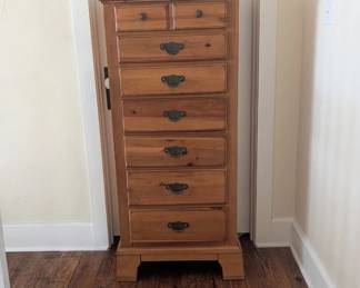 Kincade bedroom chest