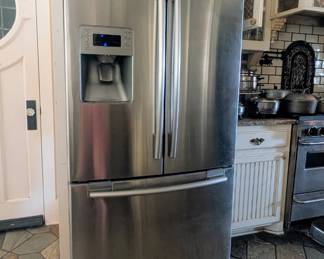Samsung stainless refrig/freezer