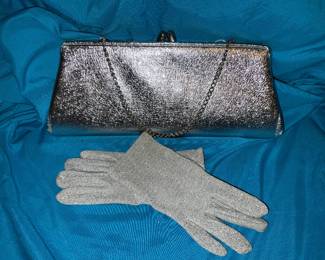 Evening purse with gloves