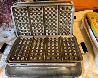 Vintage waffle/sandwich maker