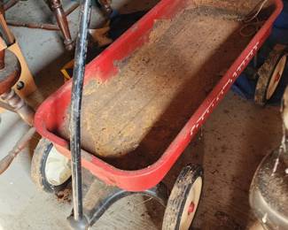  Vintage Radio Flyer red wagon 