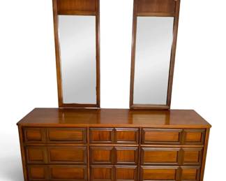 Vintage 9Drawer Dresser W Mirrors