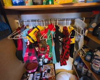 Small dog coats and pet supplies