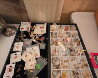 Vintage jewelry, pins and brooches