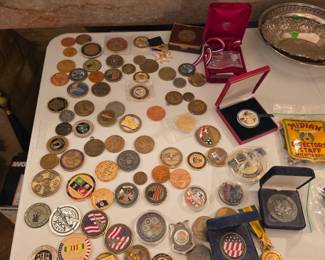 Metmdals and medallions - a lot are army, Masonic or Shriner related