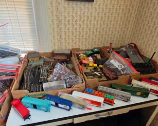 Vintage trains, tracks and sets
