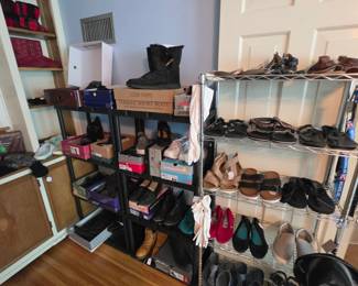 Womens shoes - sizes are either 7 or 10