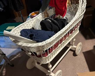 Vintage Wicker Baby Bassinet