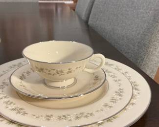 Lenox 'Brookdale' Pattern Fine China