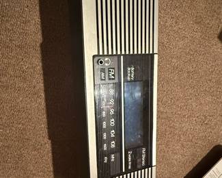 General Electric AM/FM Stereo Clock Radio Model 7-4945A