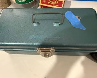 Vintage Union Steel Chest Corp. Teal Metal Tackle/Tool Box
