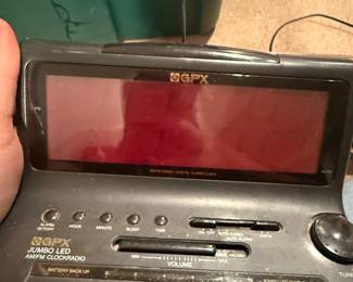GPX Gran Prix D506 AM/FM LED Clock Radio
