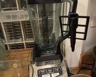 Ninja Professional Blender (Kitchen System) BL700 Series