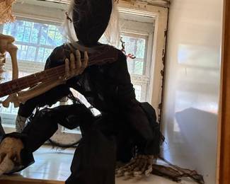 Halloween Skeleton Musician Decoration - Bride or Groom Variant