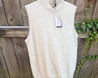 Bloomingdale's 100% Cashmere Mock Neck Sleeveless Sweater