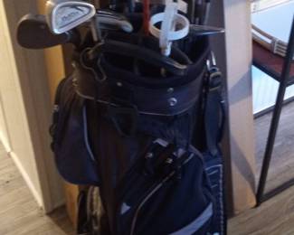 Wilson 845s Golf Club Set with Maxfli Bag