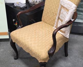 Queen Anne Style Mahogany Armchair