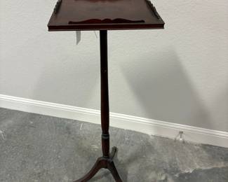 Antique Mahogany Reading Stand with Tripod Base and Claw Feet Riscam5-26-3
