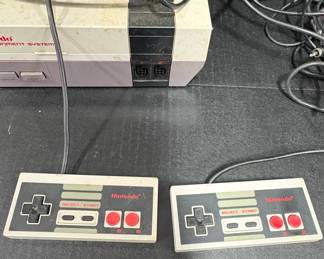 Nintendo Entertainment System (NES) with Controllers and Games Set Riscam5-26-209