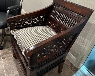 Anglo-Indian Carved Rosewood Armchair Burhou1-7
