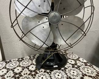 Vintage General Electric Oscillating Desk Fan