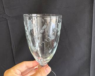 Vintage Etched Floral Pattern Wine Glasses (Set of 6) Riscam5-26-44
