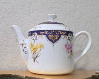 Andrea by Sadek "Vanderbilt Service" Teapot