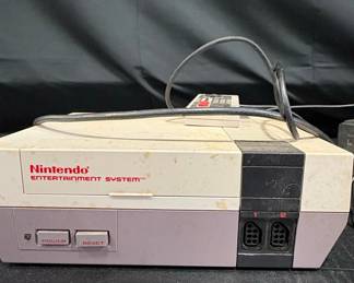 Nintendo Entertainment System (NES) with Controllers and Games Set Riscam5-26-209