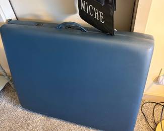 Portable massage table