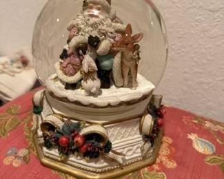 Fritz and Floyd Musical and Rotating Snow Globe