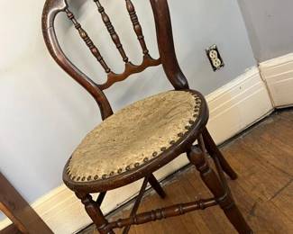216 Victorian Spindle BalloonBack Accent Chair