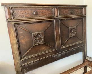 216 Kittinger Walnut Twin Headboard Detail