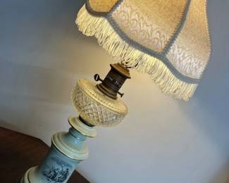 216 Vintage Victorian Electrified Parlor Lamp