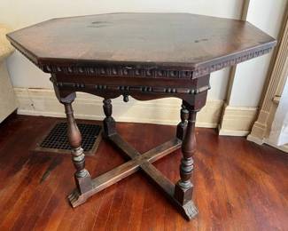 216 Kittinger Walnut Octagonal Parlor Table
