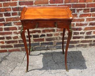 Louis XV Mahogany Accent Table 2/ Pullout Tray