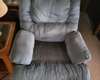 Recliner no stains or Tears and works fine $35
