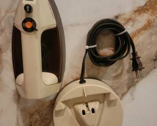 This des work Retro Iron