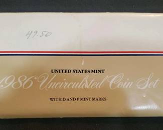 official 1986 United States Mint Uncirculated Coin Set with coins from the Philadelphia  Denver