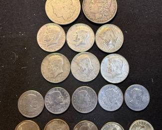 Mixed U.S. Coin Collection  2 Morgan Silver Dollars, Indian Head Cents, Kennedy Half Dollars, Susan