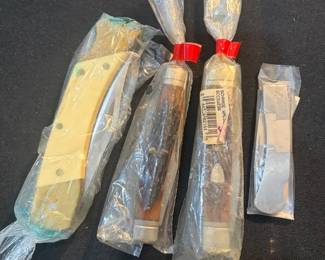 Vintage Schrade Walden Pocket Knife Collection NOS in Original Sleeves  4 Folding Knives