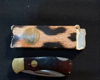 Richmond Folding Lockback Pocket Knife w Original Box  Wood Handle  Brass Bolsters