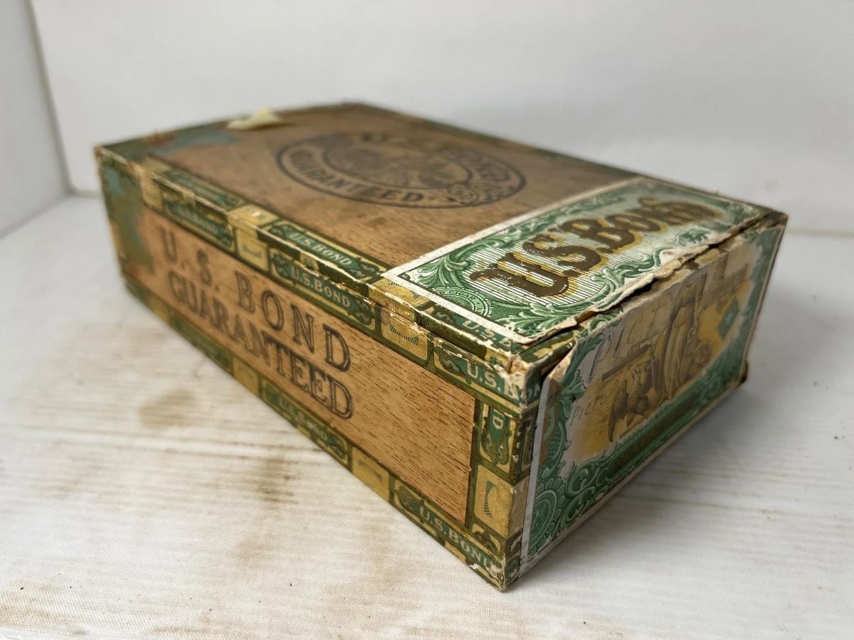 US Bond Cigar Box