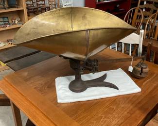 Awesome grocery store scale with brass pan. All original. Marked with company name.