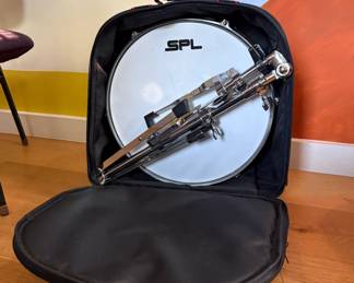 Single drum kit with rolling bag storage
